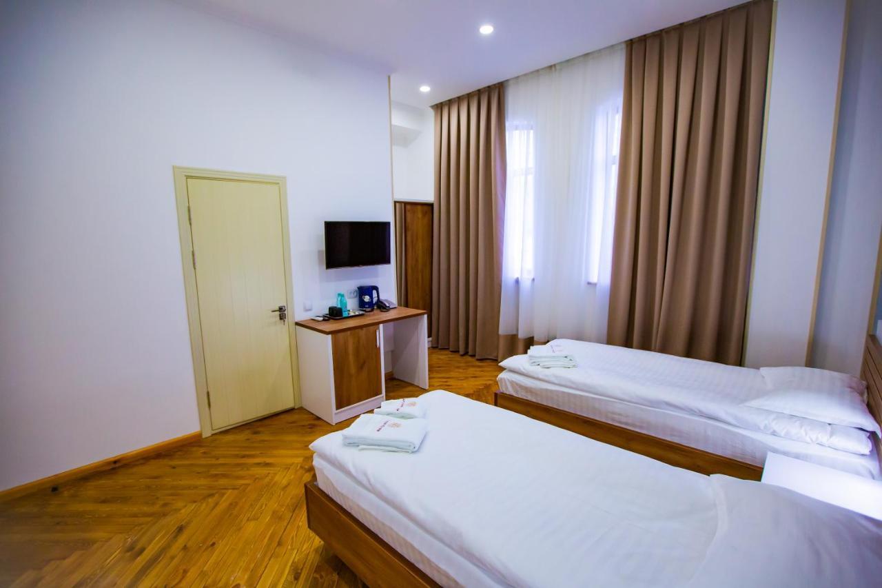 Art Eco Hotel Tashkent Esterno foto