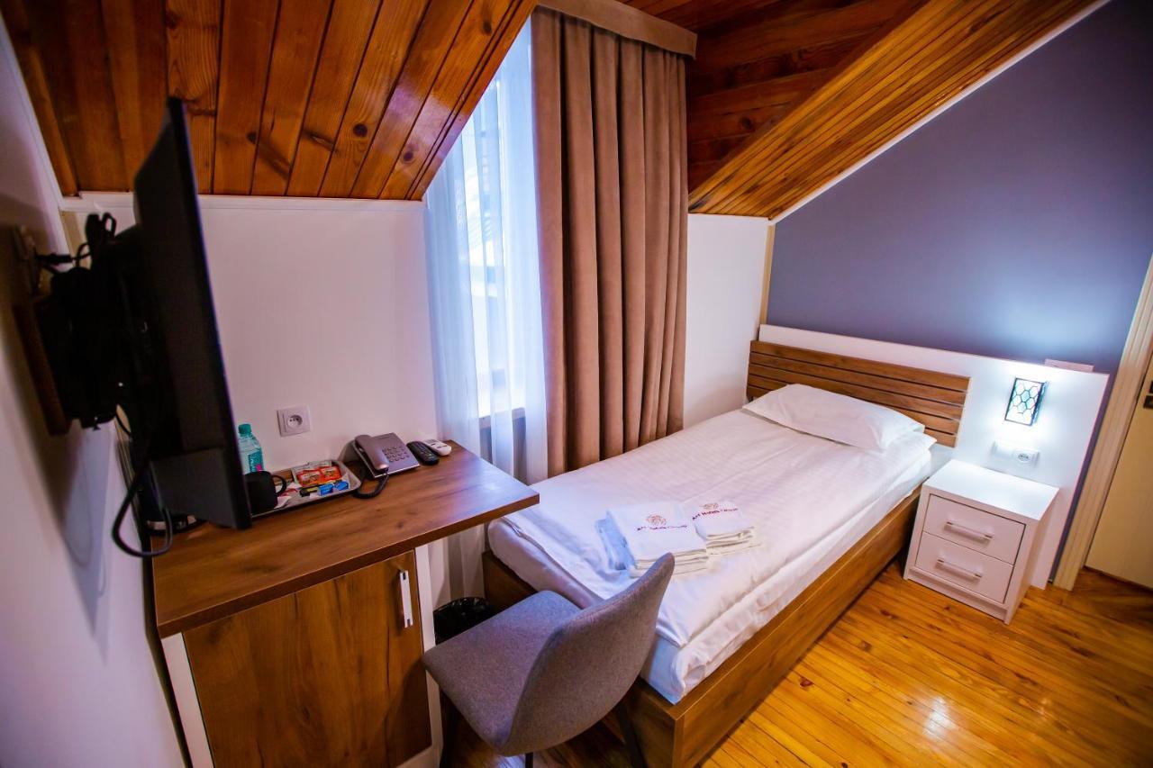 Art Eco Hotel Tashkent Esterno foto