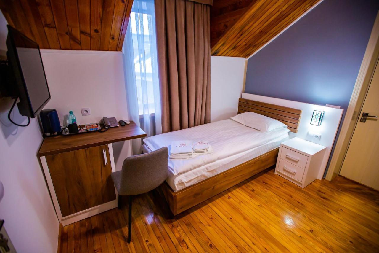 Art Eco Hotel Tashkent Esterno foto